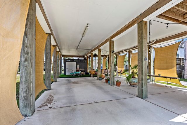710 35th Street, Galveston, TX 77550