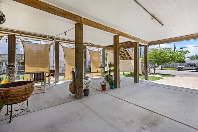 710 35th Street, Galveston, TX 77550