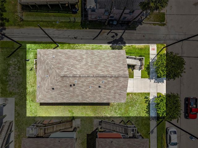 710 35th Street, Galveston, TX 77550