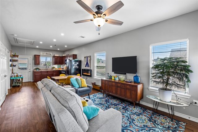 710 35th Street, Galveston, TX 77550
