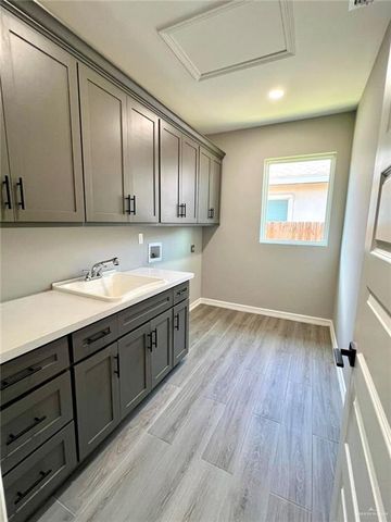 612 Yoli Lane, Donna, TX 78537