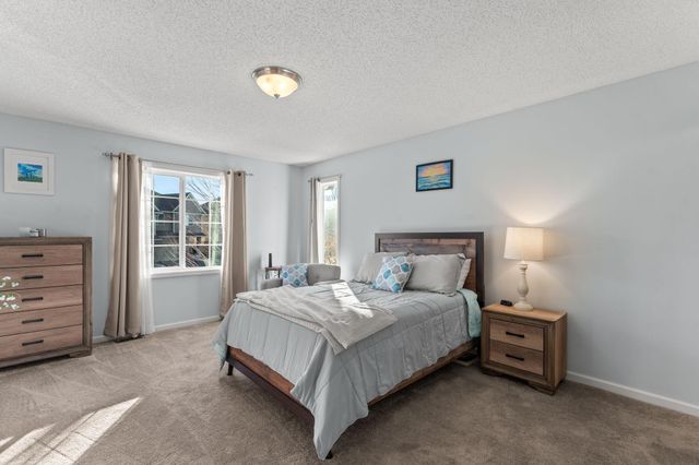 2606 Waterfall Way NW, Prior Lake, MN 55372