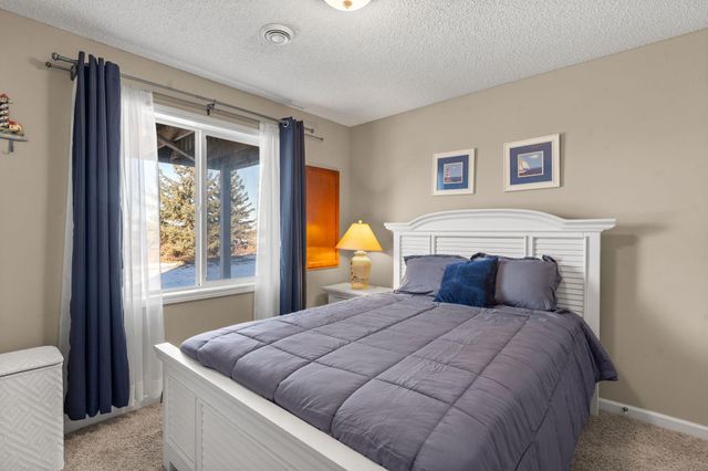 2606 Waterfall Way NW, Prior Lake, MN 55372