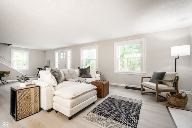 5540 Rockville Road, Indianapolis, IN 46224