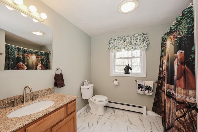 118 Harriman Hill Road, Raymond, NH 03077