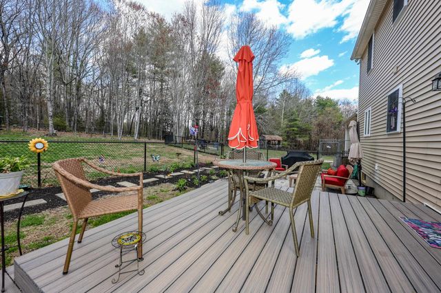 118 Harriman Hill Road, Raymond, NH 03077