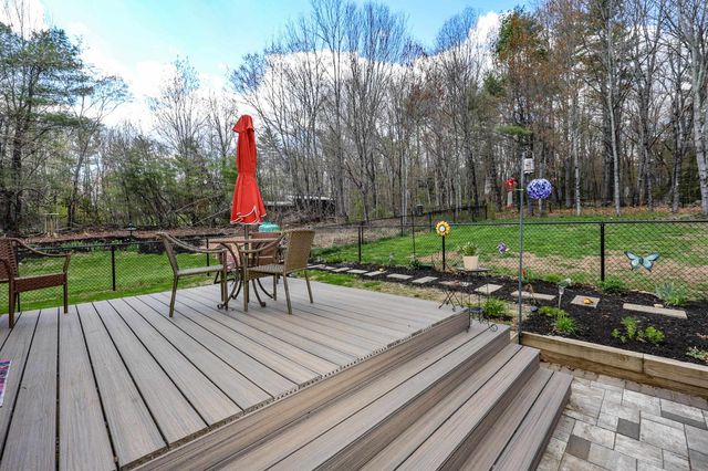 118 Harriman Hill Road, Raymond, NH 03077