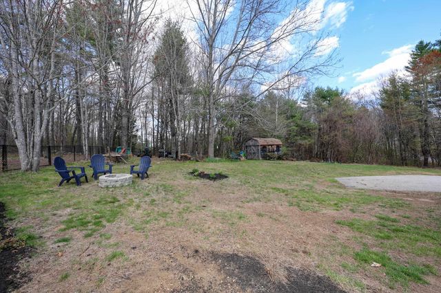 118 Harriman Hill Road, Raymond, NH 03077