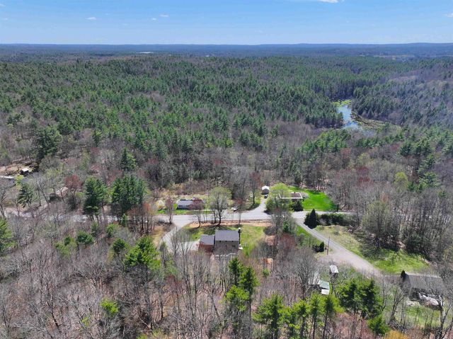 118 Harriman Hill Road, Raymond, NH 03077