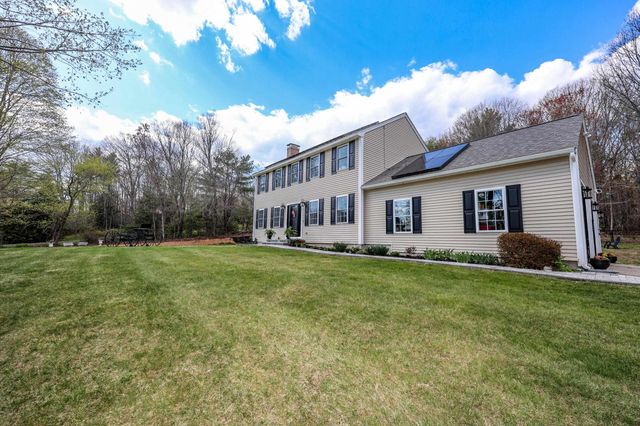 118 Harriman Hill Road, Raymond, NH 03077