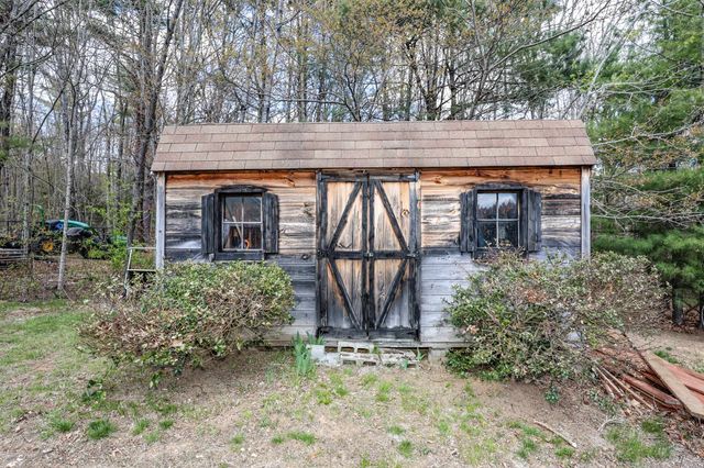 118 Harriman Hill Road, Raymond, NH 03077