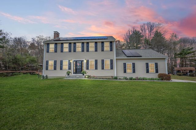 118 Harriman Hill Road, Raymond, NH 03077