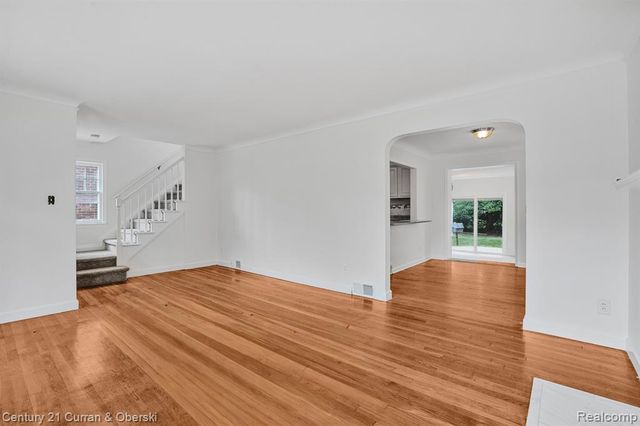 23828 Hollander Street, Dearborn, MI 48128