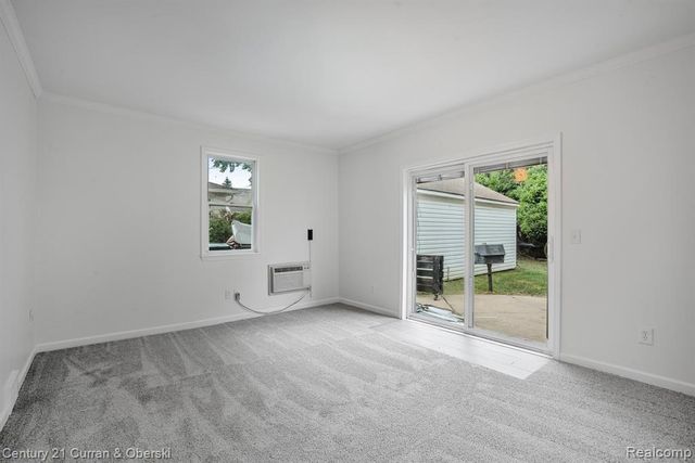 23828 Hollander Street, Dearborn, MI 48128
