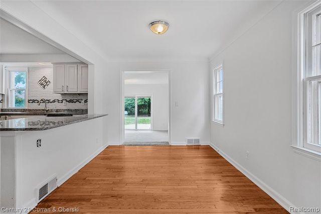 23828 Hollander Street, Dearborn, MI 48128