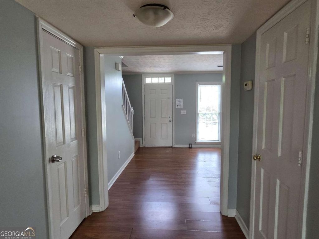 876 Indian Lake Drive NW, Lilburn, GA 30047