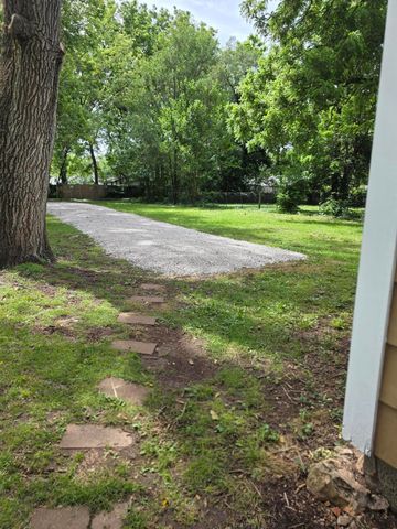 1311 N Forest Avenue, Springfield, MO 65802