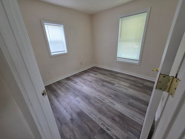1311 N Forest Avenue, Springfield, MO 65802