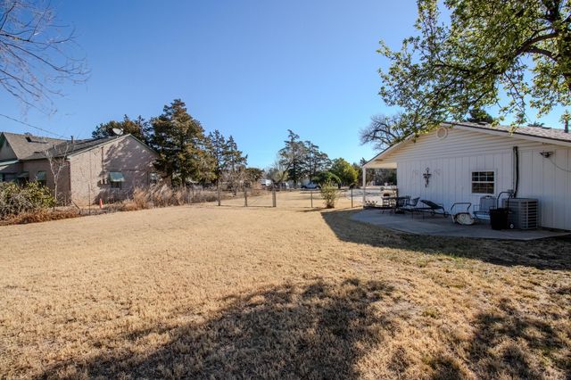 1900 Broadmoor Street, Amarillo, TX 79106