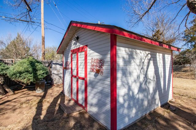 1900 Broadmoor Street, Amarillo, TX 79106