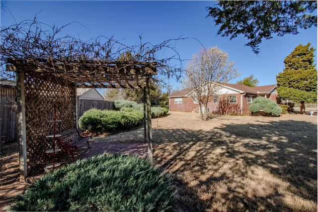 1900 Broadmoor Street, Amarillo, TX 79106