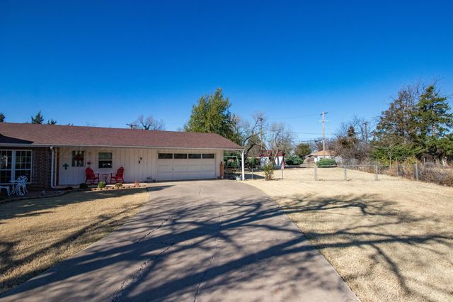 1900 Broadmoor Street, Amarillo, TX 79106