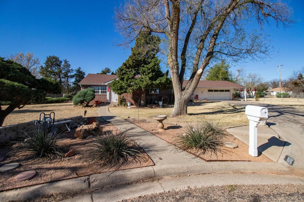 1900 Broadmoor Street, Amarillo, TX 79106