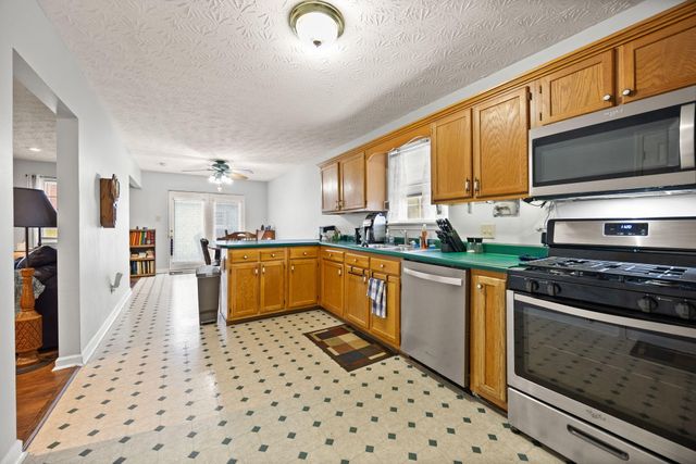 700 Jackson Road, Somerset, KY 42501