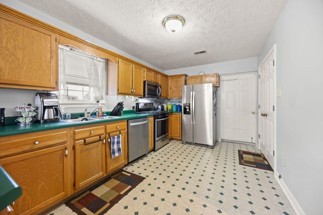 700 Jackson Road, Somerset, KY 42501