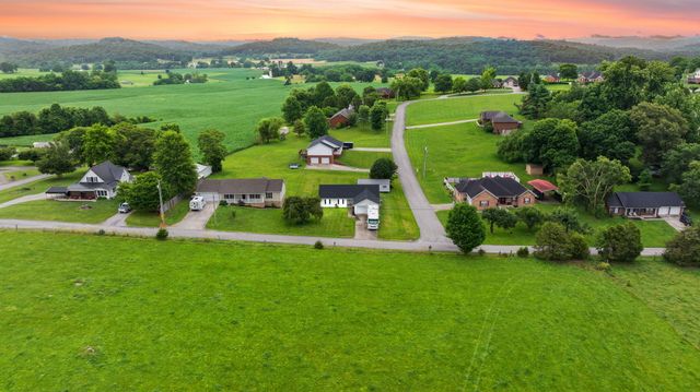 700 Jackson Road, Somerset, KY 42501