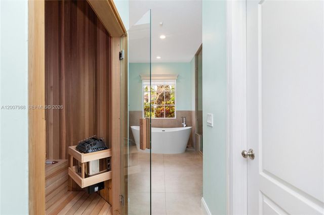 14831 SW 95th Ct, Miami, FL 33176