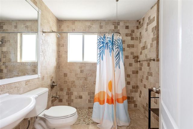 14831 SW 95th Ct, Miami, FL 33176