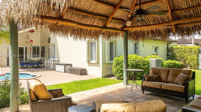 14831 SW 95th Ct, Miami, FL 33176