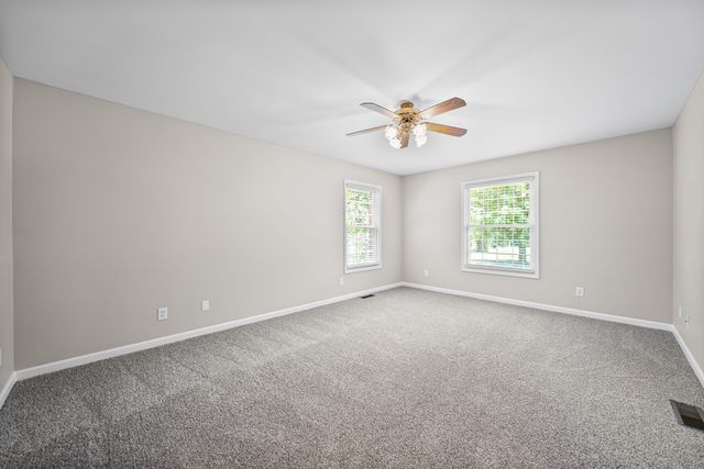 748 Gholson Rd, Clarksville, TN 37043