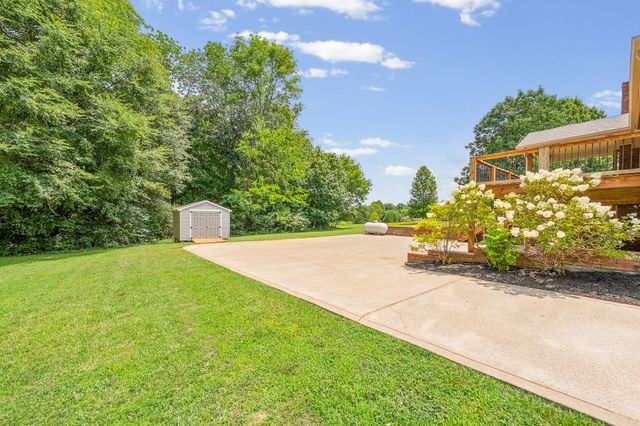 748 Gholson Rd, Clarksville, TN 37043