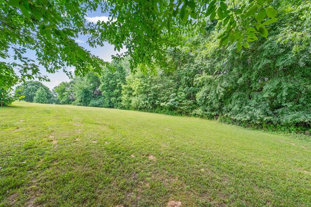 748 Gholson Rd, Clarksville, TN 37043