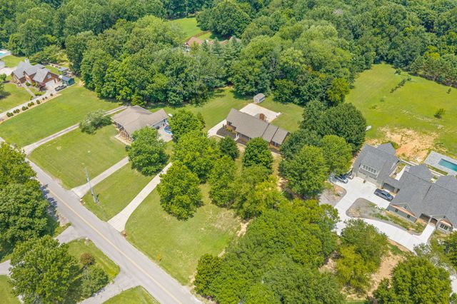 748 Gholson Rd, Clarksville, TN 37043