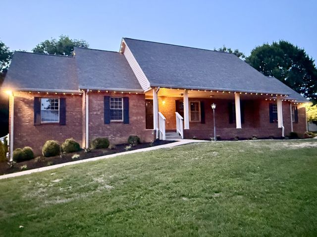748 Gholson Rd, Clarksville, TN 37043