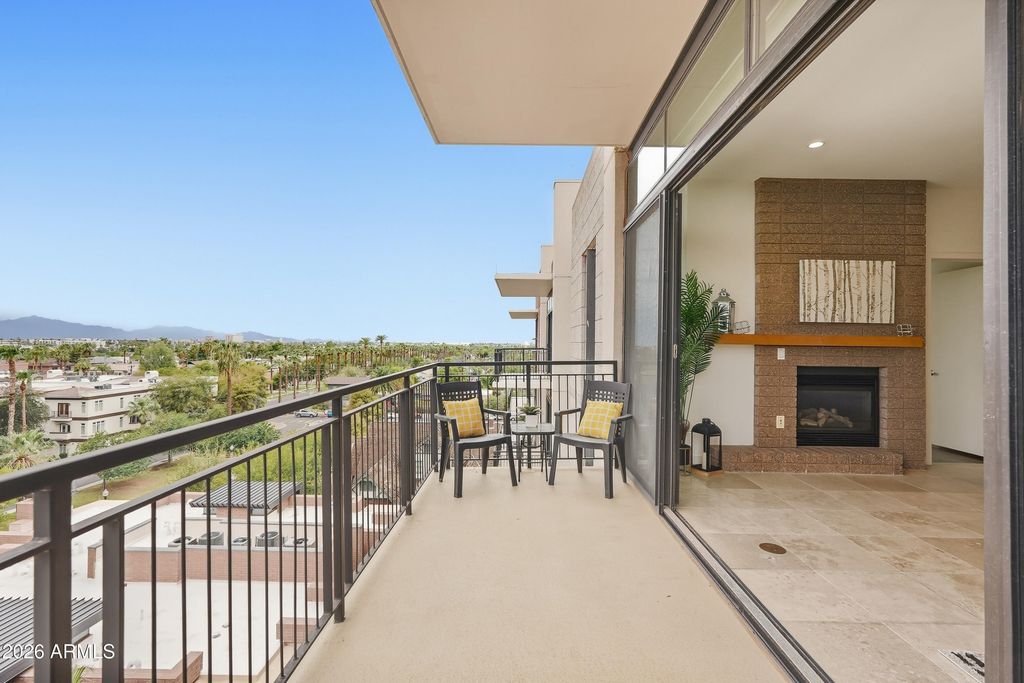 208 W PORTLAND Street 655, Phoenix, AZ 85003 — photo 4