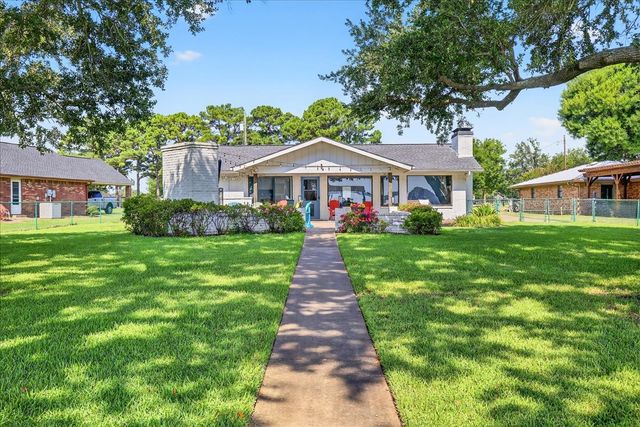 114 Baker B Ranch Road, Trinidad, TX 75163