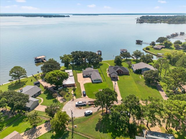 114 Baker B Ranch Road, Trinidad, TX 75163