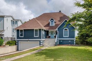 915 Chadwick Shores Drive, Sneads Ferry, NC 28460