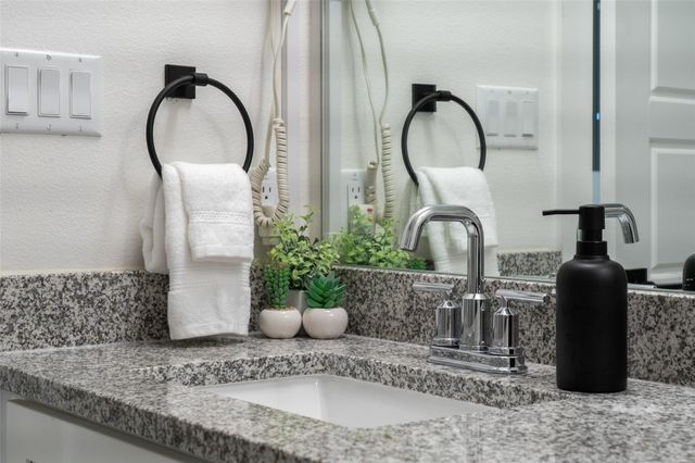 21202 Boggy Ford RD 6, Lago Vista, TX 78645