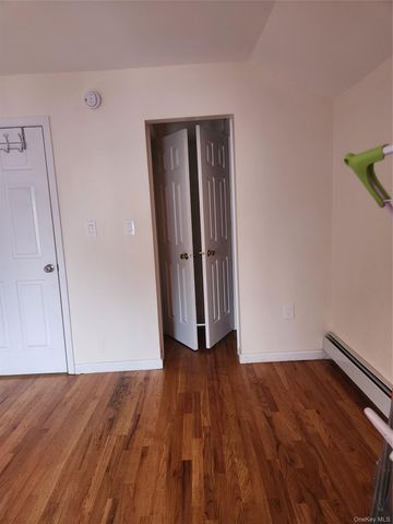11623 196th Street 2nd Floor, Saint Albans, NY 11412