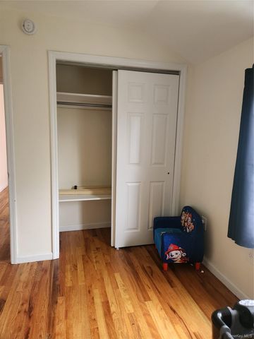 11623 196th Street 2nd Floor, Saint Albans, NY 11412
