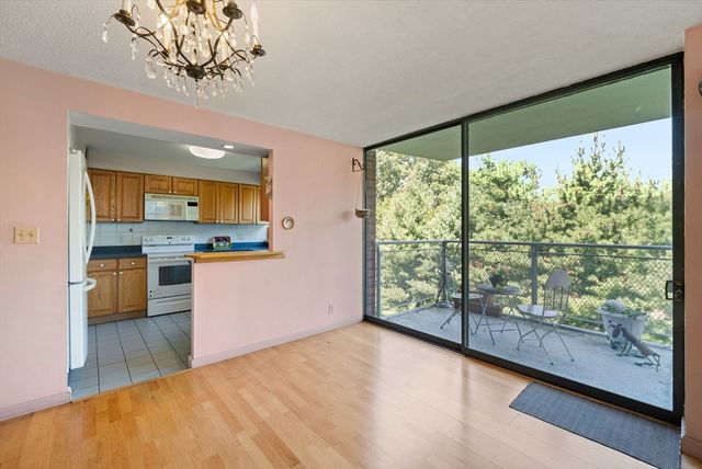 80 Park St 55, Brookline, MA 02446