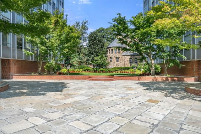 80 Park St 55, Brookline, MA 02446