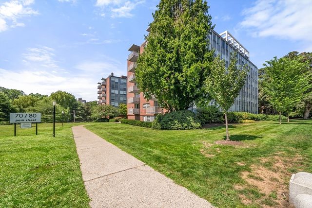 80 Park St 55, Brookline, MA 02446