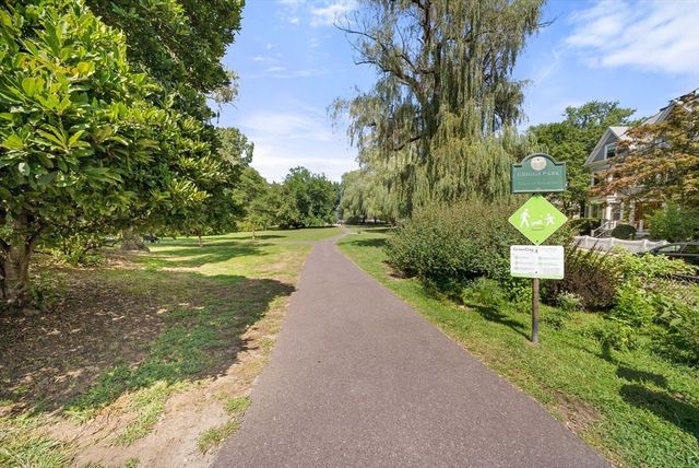 80 Park St 55, Brookline, MA 02446