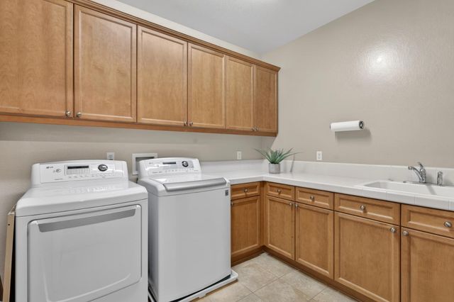 9765 Duckweed St, Roseville, CA 95747